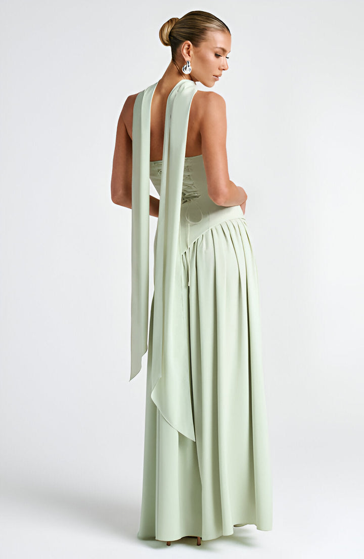 LOTTIE – RADIANT STRAPLESS EVENING GOWN