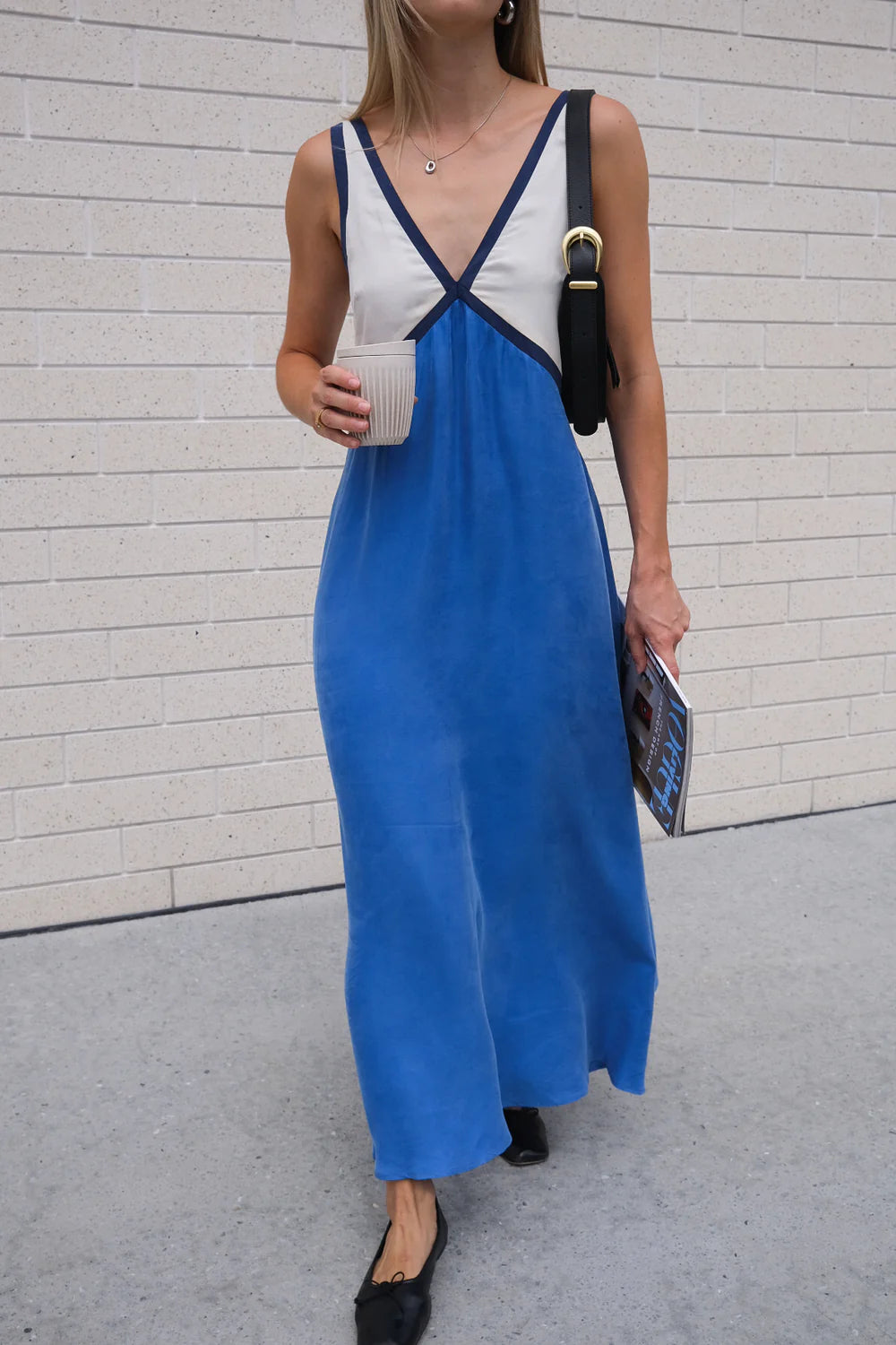 Laken – Lightweight V-Neck Maxi Dress