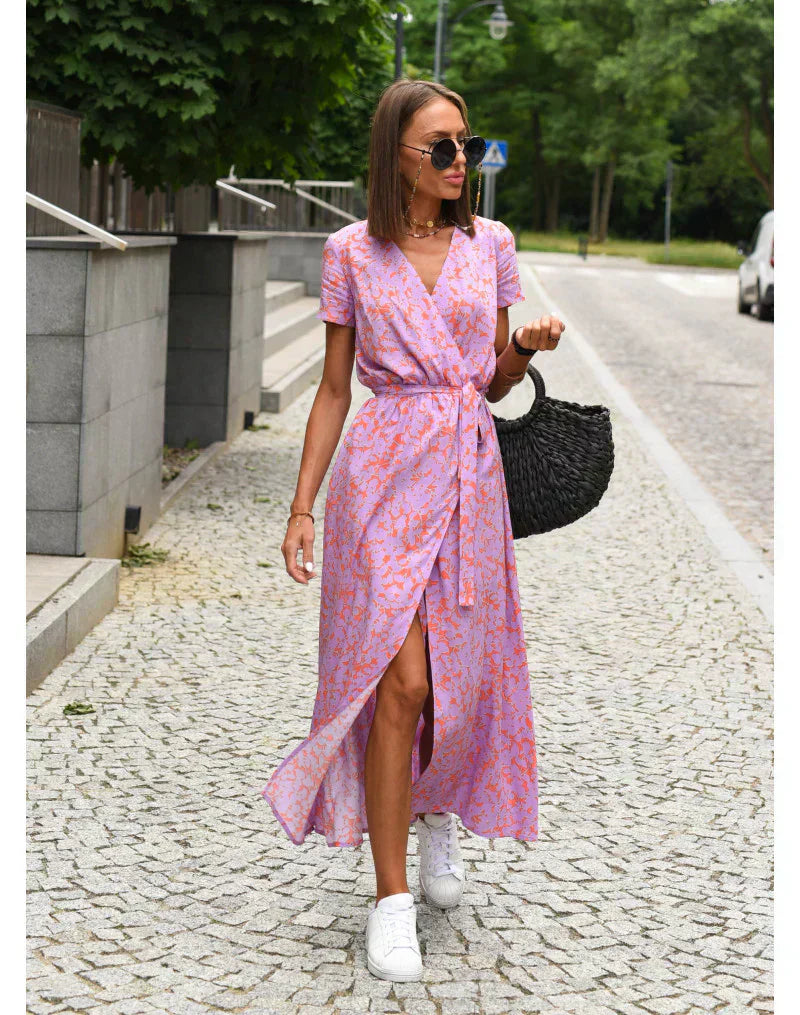 Suzanne – Elegant dress with V-neck